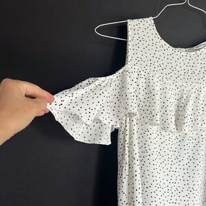 Cute polka dot off white and black bare shoulder top size small scoop neck